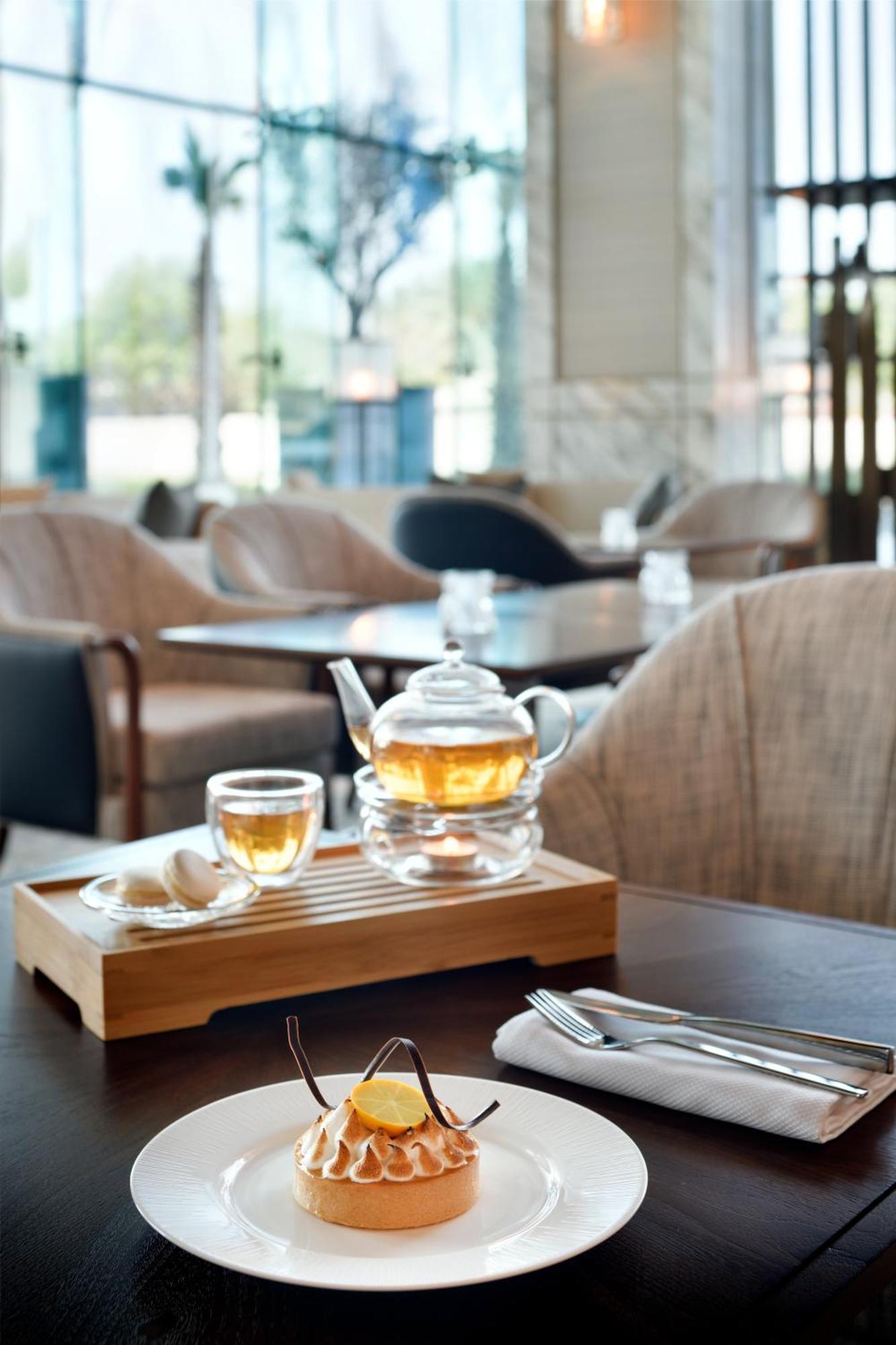 迪拜瑞享大广场酒店 外观 照片 A glass teapot