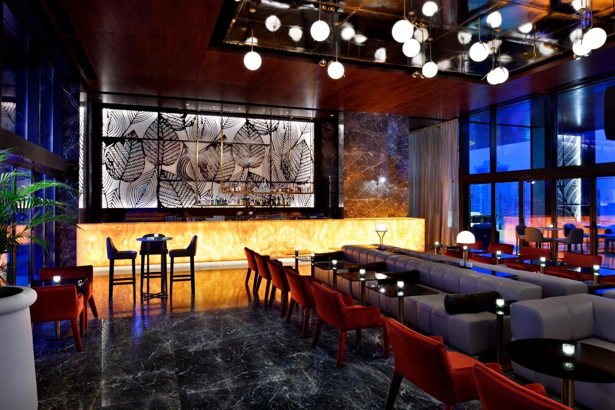 迪拜瑞享大广场酒店 外观 照片 The bar at the 101 Sky Lounge